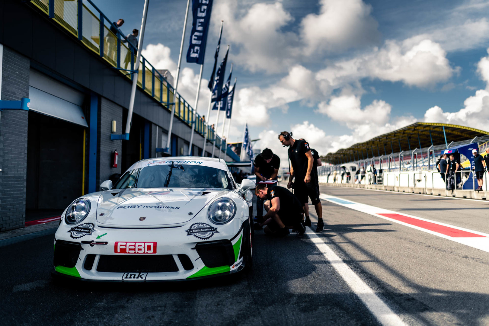 John de Wilde wint wilde Gamma Racing Day race 2 - Supercar Challenge